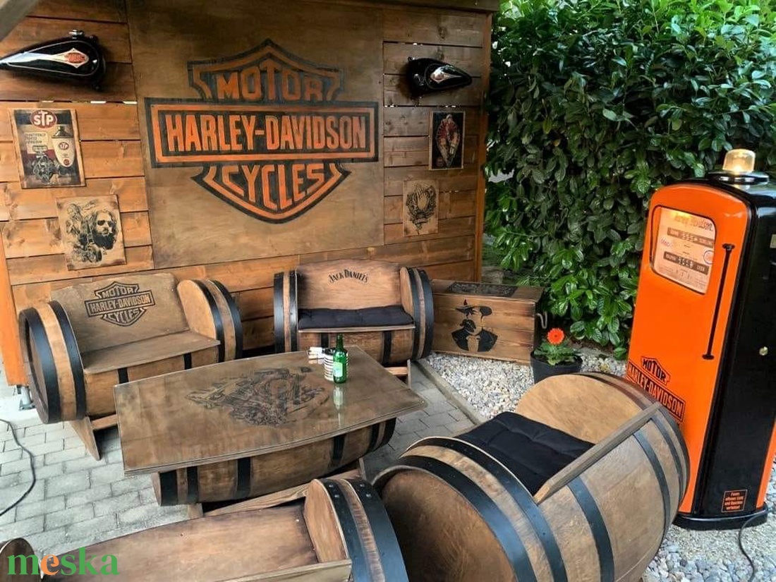 Jack Daniels vagy Harley Davidson 4 személyes ülőgarnitúra - otthon & életmód - bútor - pad - Meska.hu Jack Daniels vagy Harley Davidson 4 személyes ülőgarnitúra - otthon & életmód - bútor - pad - Meska.hu
