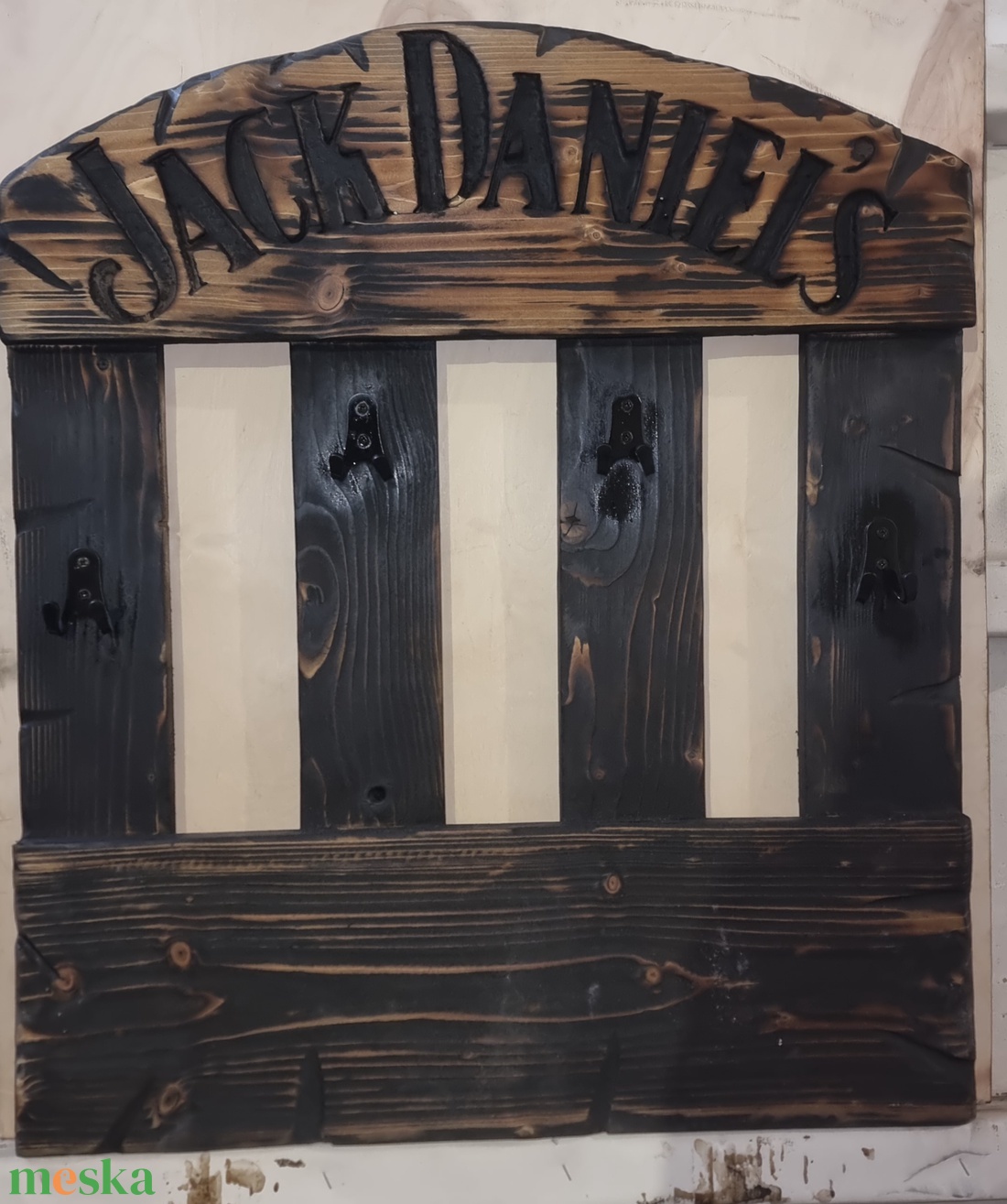 Jack Daniels fali ruhafogas - otthon & életmód - bútor - asztal - Meska.hu Jack Daniels fali ruhafogas - otthon & életmód - bútor - asztal - Meska.hu
