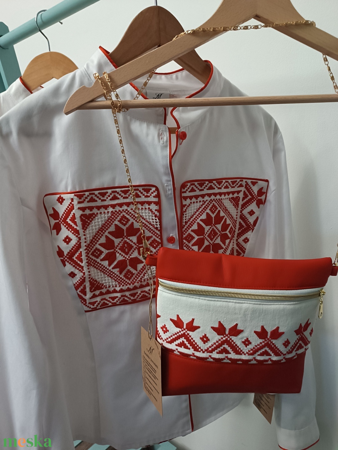 Piros kézimunkával díszített ing.  - ruha & divat - női ruha - blúz - Meska.hu