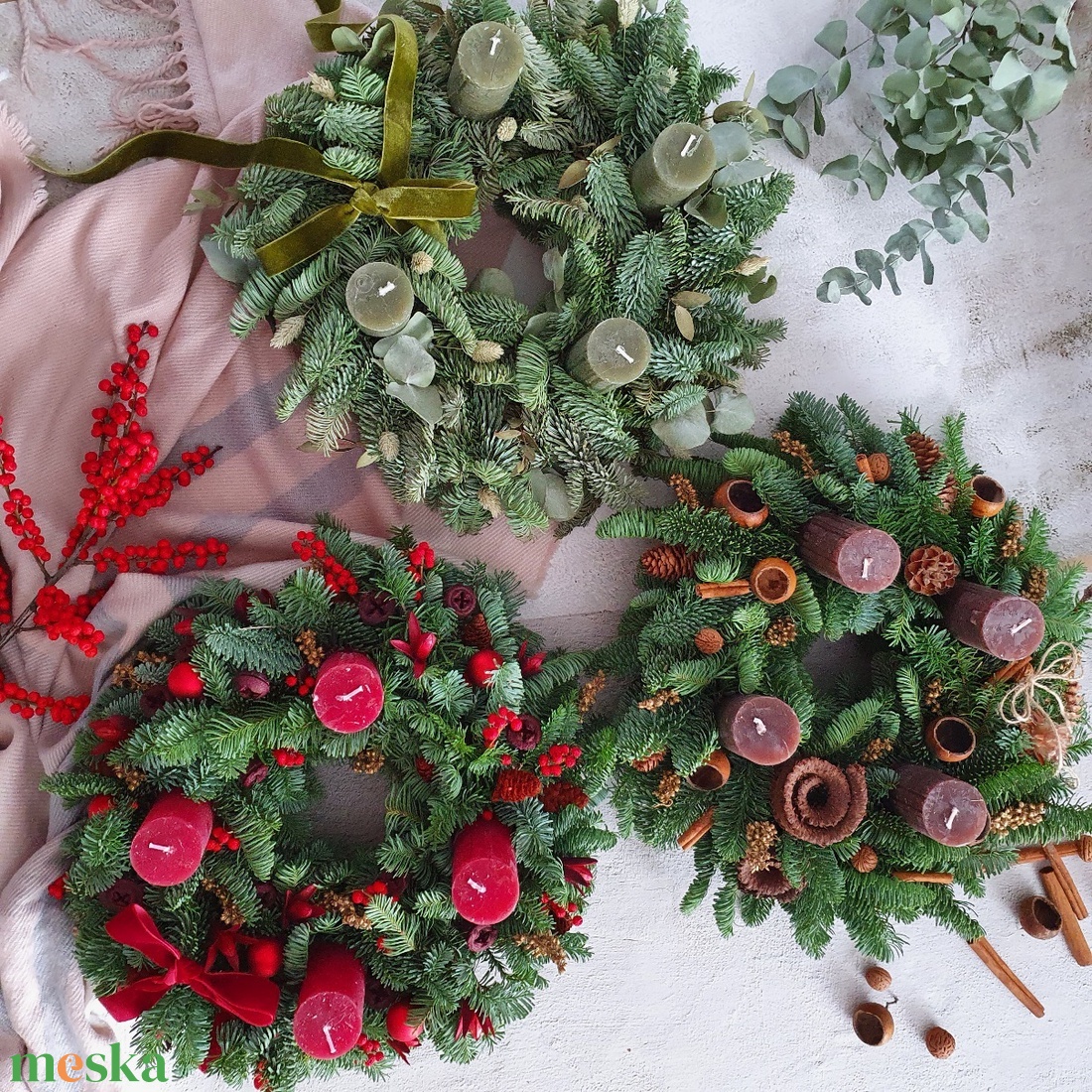 Élő fenyős adventi koszorú - Barna - karácsony - adventi díszek - adventi koszorú - Meska.hu