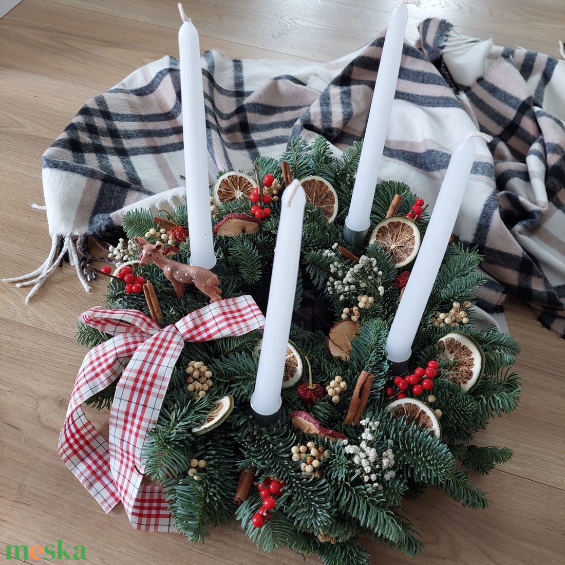 Élő fenyős adventi koszorú - Mesevilág - karácsony - adventi díszek - adventi koszorú - Meska.hu