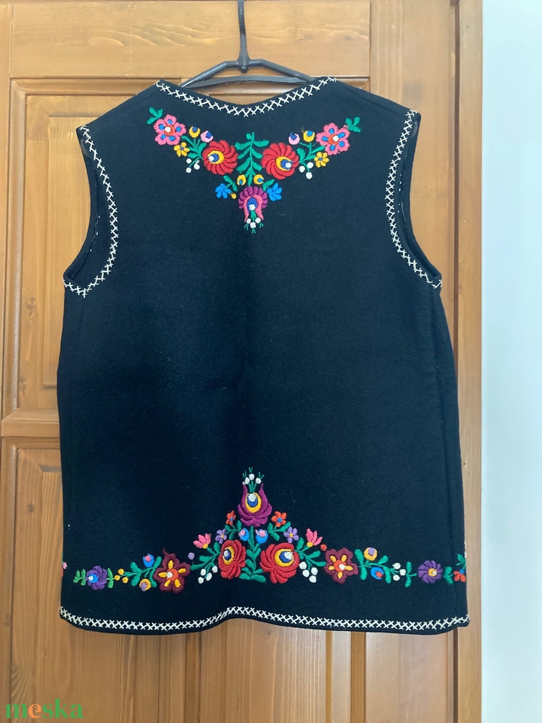 Kézzel hímzett kalocsai mellény � hibátlan állapotban - ruha & divat - női ruha - mellény - Meska.hu