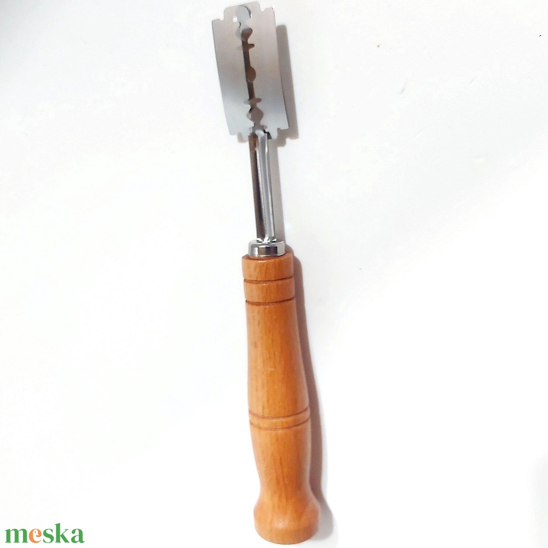 Kenyér irdaló penge - kellékek & szerszámok - szerszámok, eszközök - vágóeszköz, kézi - Meska.hu Kenyér irdaló penge - kellékek & szerszámok - szerszámok, eszközök - vágóeszköz, kézi - Meska.hu