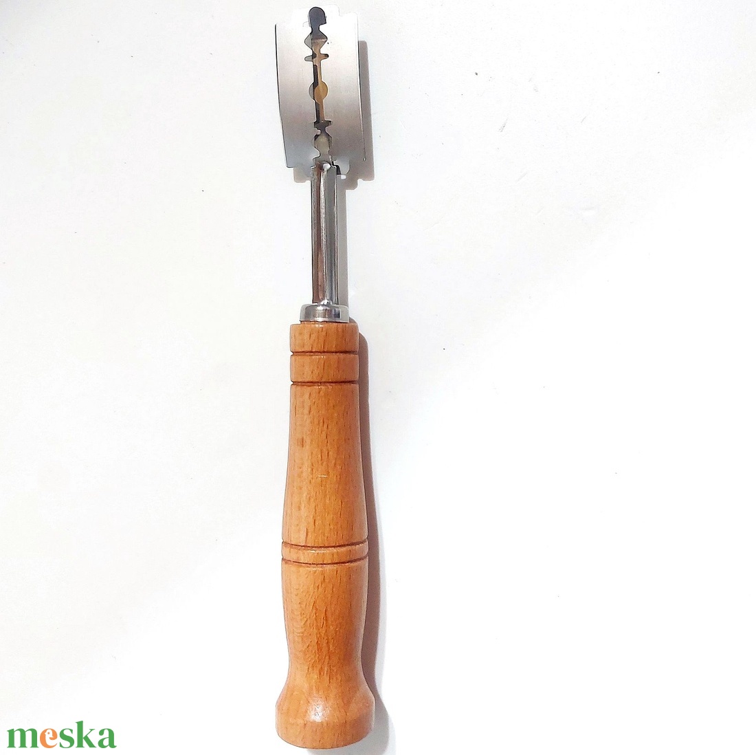 Kenyér irdaló penge - kellékek & szerszámok - szerszámok, eszközök - vágóeszköz, kézi - Meska.hu Kenyér irdaló penge - kellékek & szerszámok - szerszámok, eszközök - vágóeszköz, kézi - Meska.hu