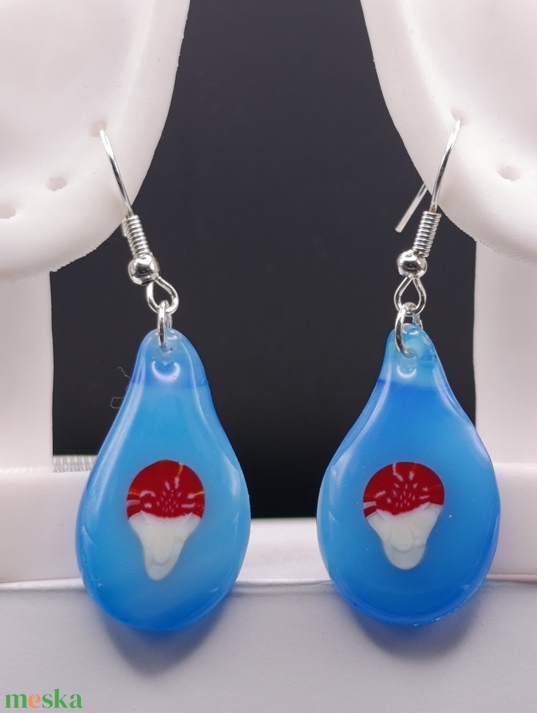 Stilizált gombák kék alapon - ékszer - fülbevaló - lógó fülbevaló - Meska.hu