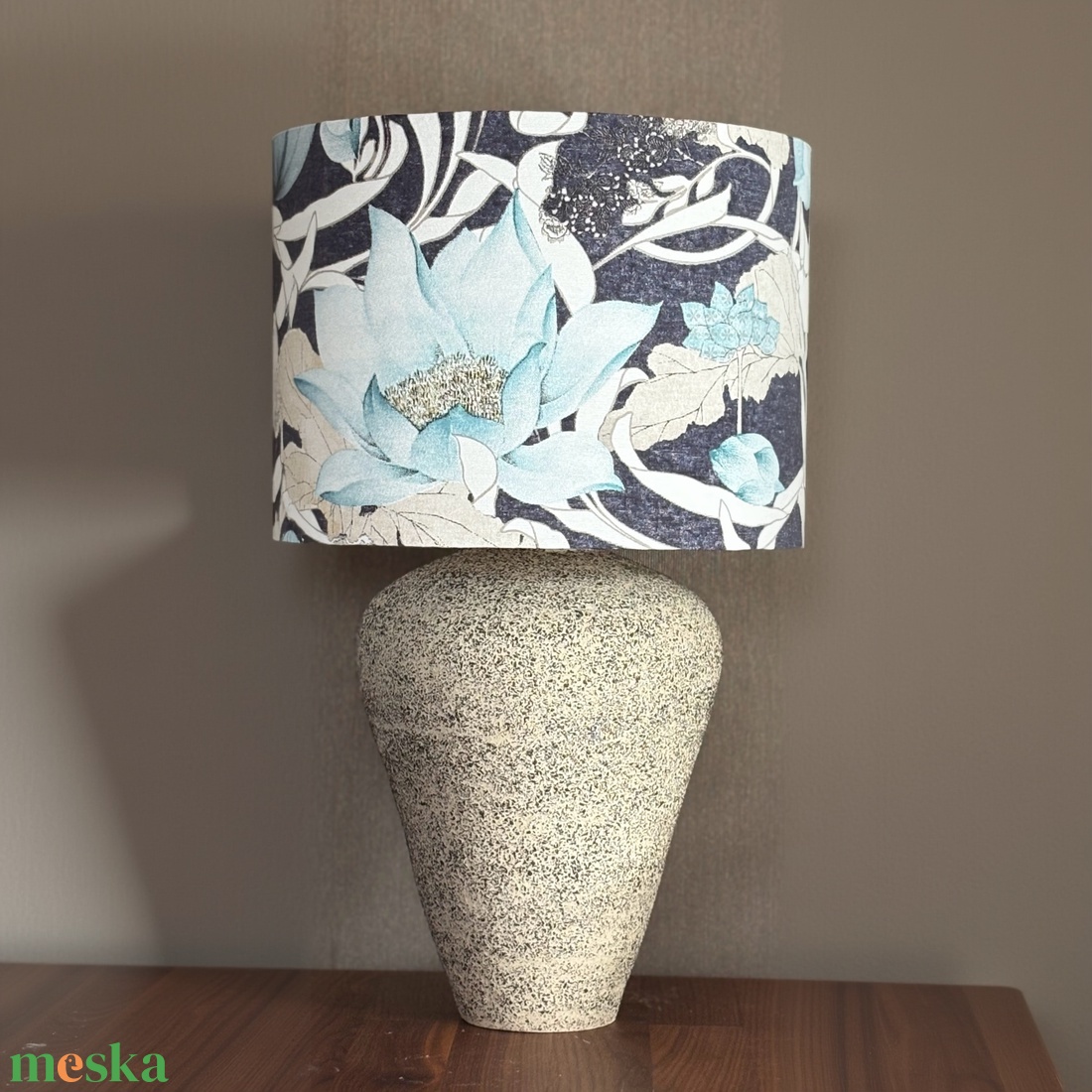 Kerámia asztali lámpa kék lótusz - otthon & életmód - lámpa - asztali lámpa - Meska.hu