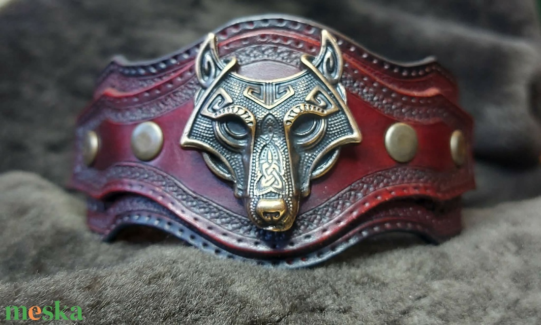 Marhabőr Farkas fejes Karkötő  - ékszer - karkötő - charm karkötő - Meska.hu