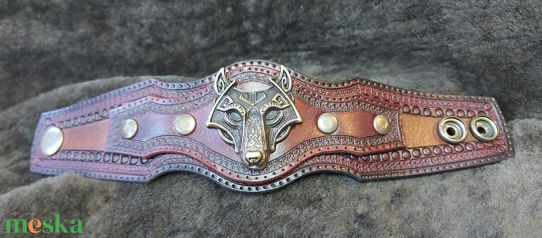 Marhabőr Farkas fejes Karkötő  - ékszer - karkötő - charm karkötő - Meska.hu