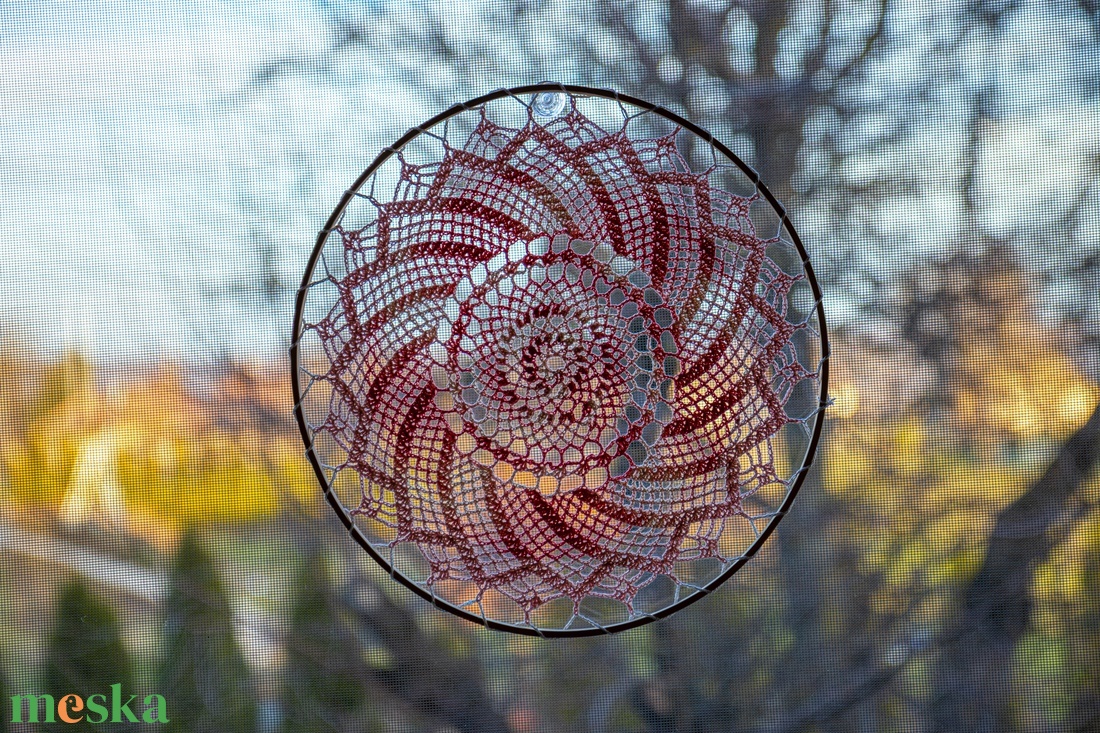 Rózsaszín - fehér horgolt mandala 30 cm - otthon & életmód - dekoráció - fali és függő dekoráció - függődísz - Meska.hu