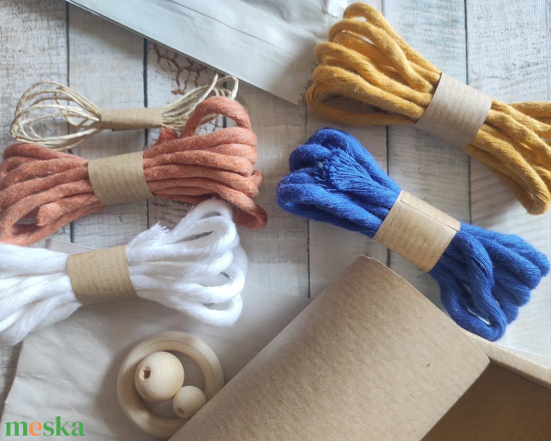 DIY függő illatosító természetes anyagokból - Csináld magad! csomag 4 kis dísz elkészítéshez - diy (csináld magad) - egységcsomag - Meska.hu DIY függő illatosító természetes anyagokból - Csináld magad! csomag 4 kis dísz elkészítéshez - diy (csináld magad) - egységcsomag - Meska.hu