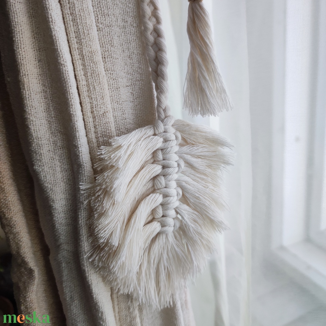 Boho lakásdekoráció, makramé függöny összefogó, levél alakú függöny összekötő újrahasznosított pamut fonalból - otthon & életmód - dekoráció - fali és függő dekoráció - függődísz - Meska.hu Boho lakásdekoráció, makramé függöny összefogó, levél alakú függöny összekötő újrahasznosított pamut fonalból - otthon & életmód - dekoráció - fali és függő dekoráció - függődísz - Meska.hu