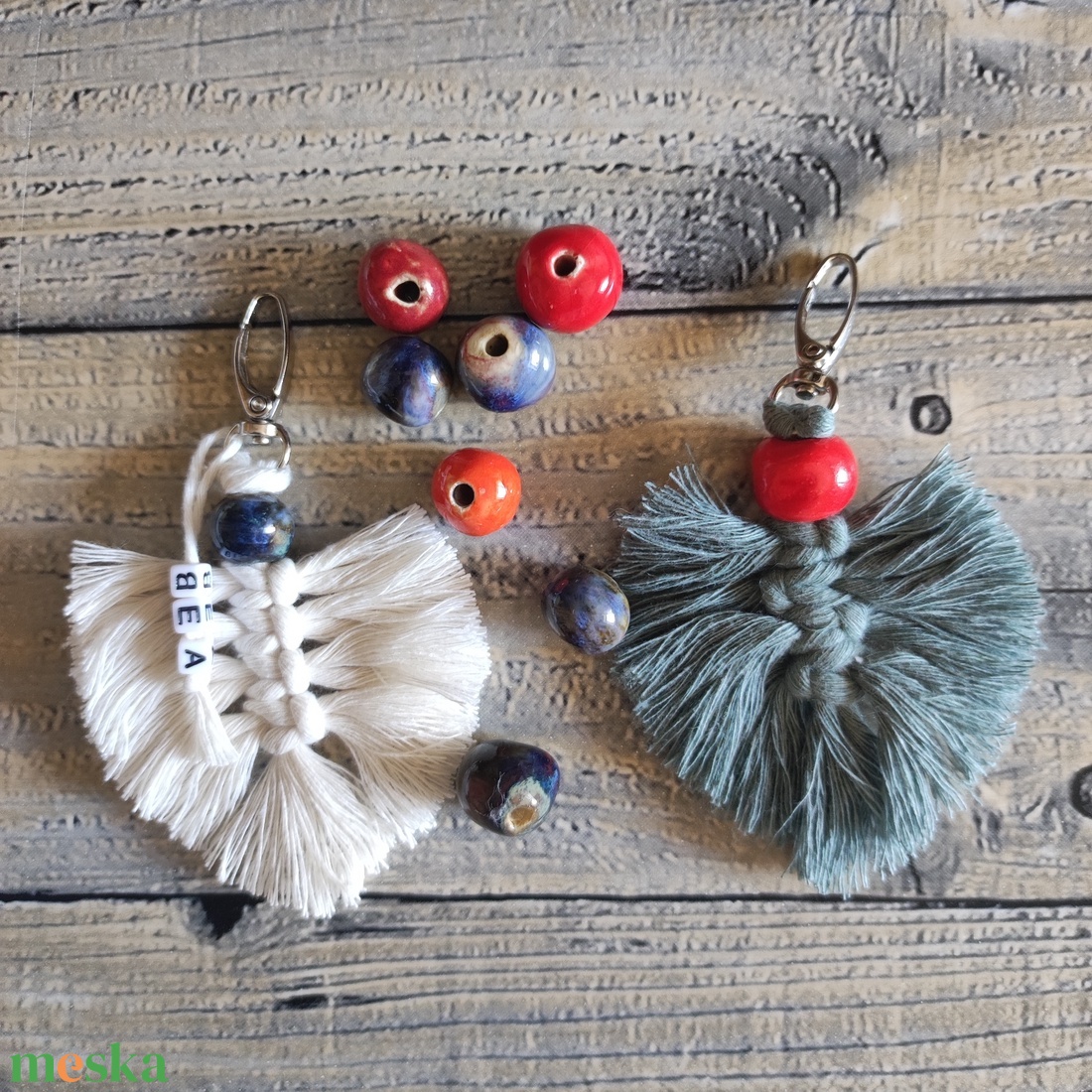 Csináld magad! 4 kifésülhető makramé levél kulcstartó, boho táskadísz, saját készítésű környezetbarát ajándék - diy (csináld magad) - egységcsomag - Meska.hu Csináld magad! 4 kifésülhető makramé levél kulcstartó, boho táskadísz, saját készítésű környezetbarát ajándék - diy (csináld magad) - egységcsomag - Meska.hu