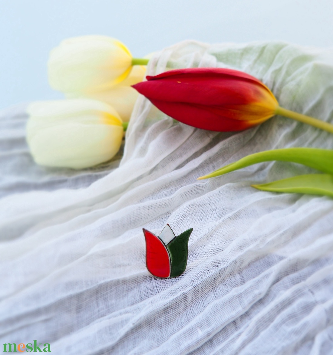 Trikolor kokárda tulipán bross kitűző - ékszer - kitűző és bross - Meska.hu Trikolor kokárda tulipán bross kitűző - ékszer - kitűző és bross - Meska.hu