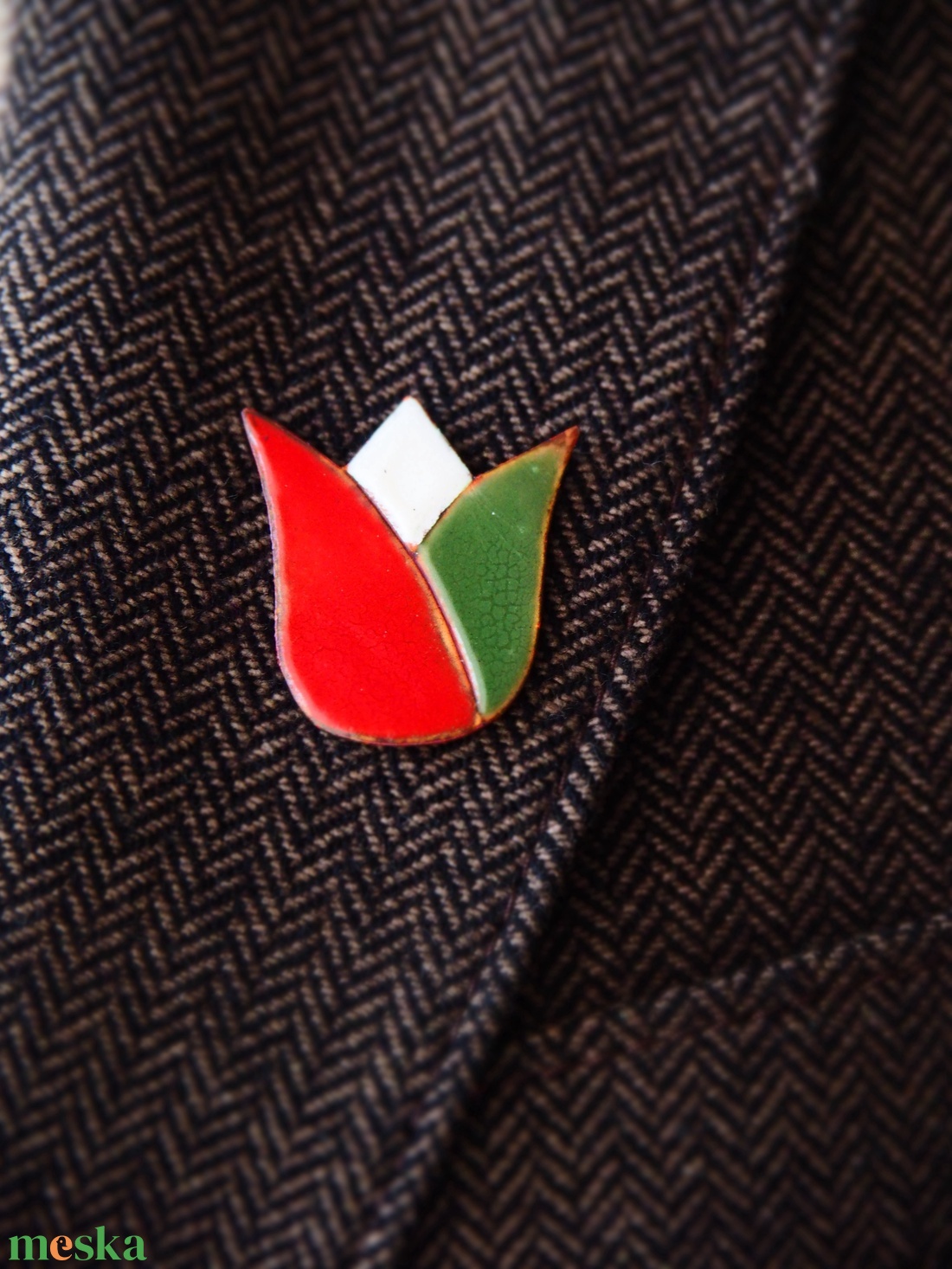TŰZZOMÁNC Tulipán trikolor bross, kitűző, kokárda, magyar - ékszer - kitűző és bross - kitűző - Meska.hu TŰZZOMÁNC Tulipán trikolor bross, kitűző, kokárda, magyar - ékszer - kitűző és bross - kitűző - Meska.hu