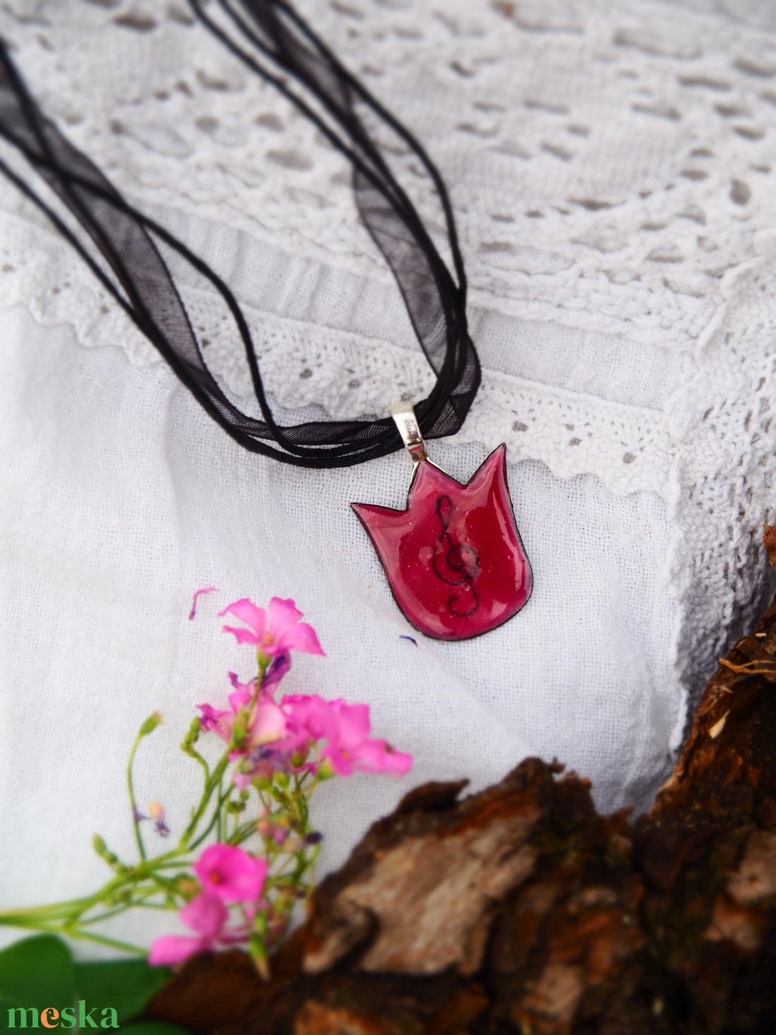 Rózsaszín tűzzománc tulipán medál - violin kulccsal - szatén láncon - ékszer - nyaklánc - medálos nyaklánc - Meska.hu Rózsaszín tűzzománc tulipán medál - violin kulccsal - szatén láncon - ékszer - nyaklánc - medálos nyaklánc - Meska.hu