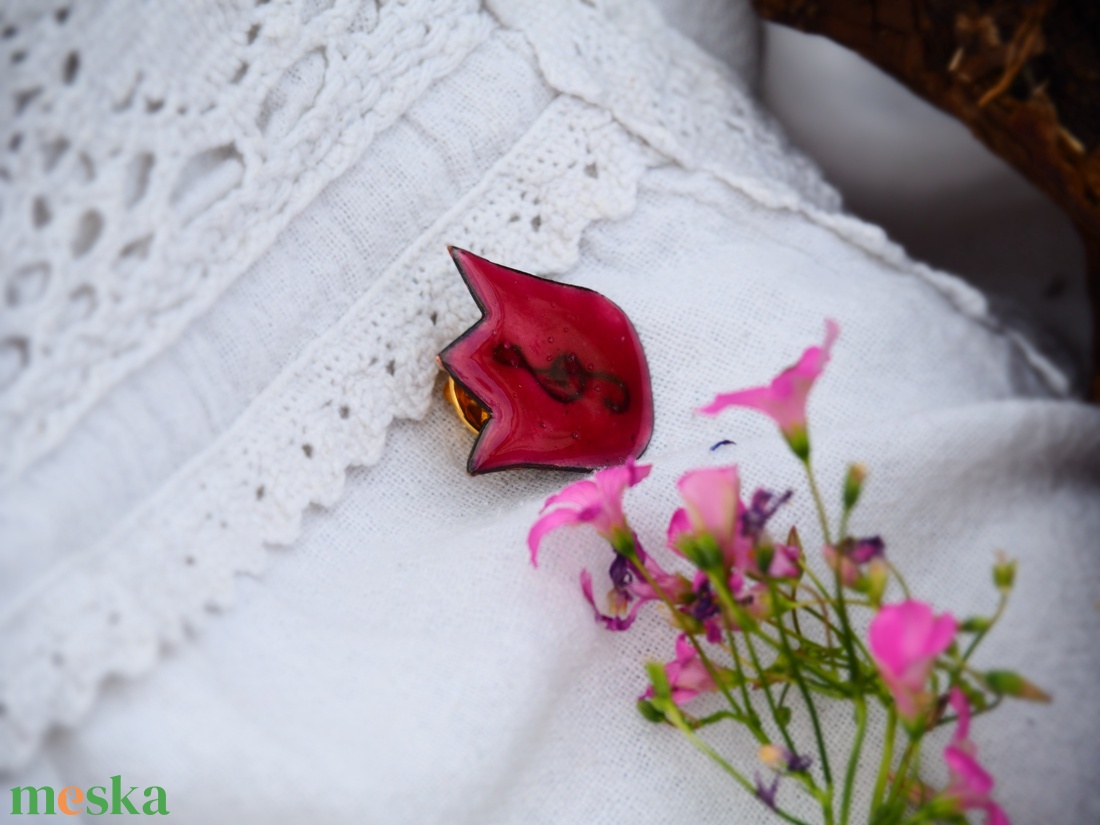 TŰZZOMÁNC Tulipán bross, violinkulcs - ékszer - kitűző és bross - Meska.hu TŰZZOMÁNC Tulipán bross, violinkulcs - ékszer - kitűző és bross - Meska.hu