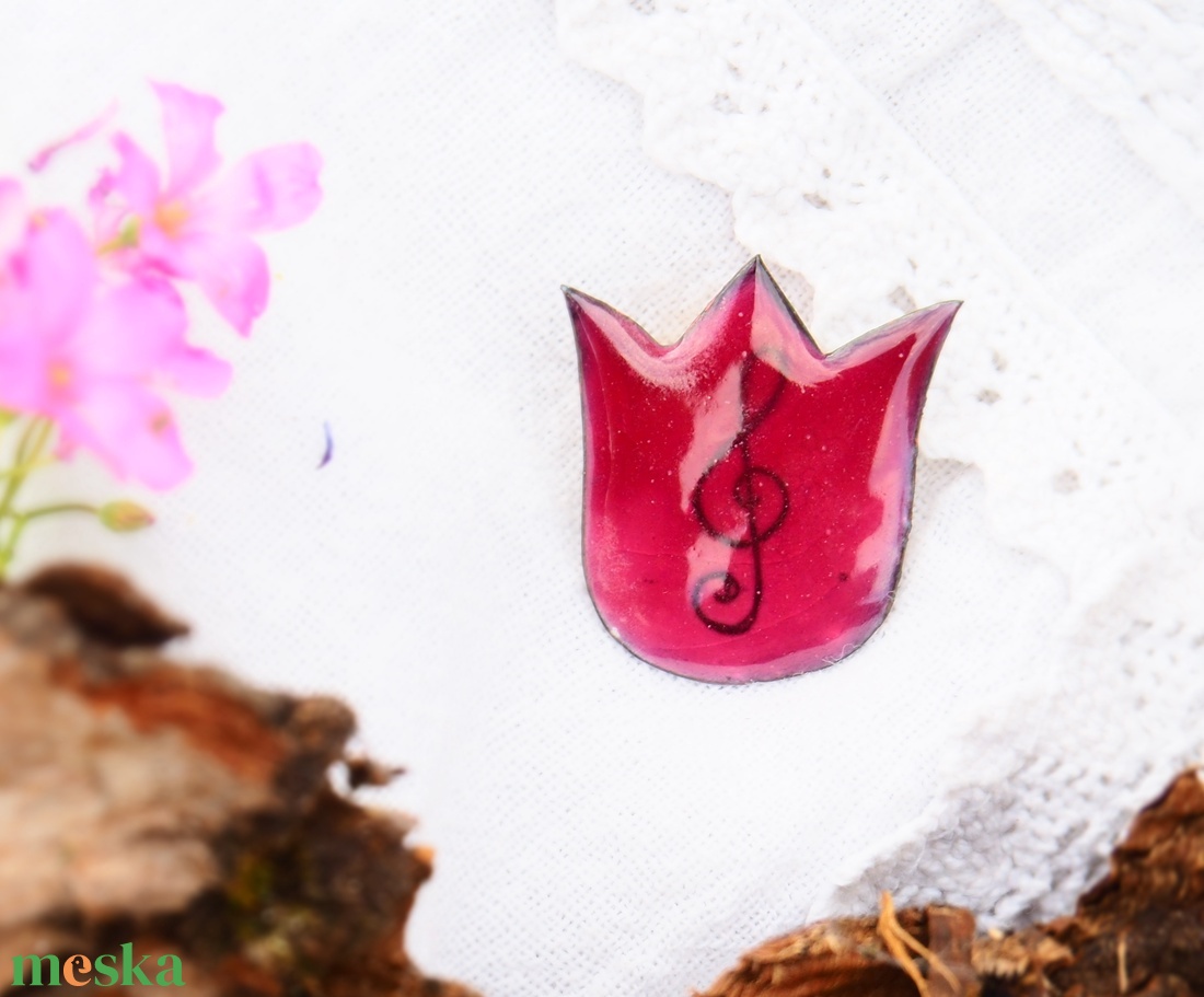 TŰZZOMÁNC Tulipán bross, violinkulcs - ékszer - kitűző és bross - Meska.hu TŰZZOMÁNC Tulipán bross, violinkulcs - ékszer - kitűző és bross - Meska.hu