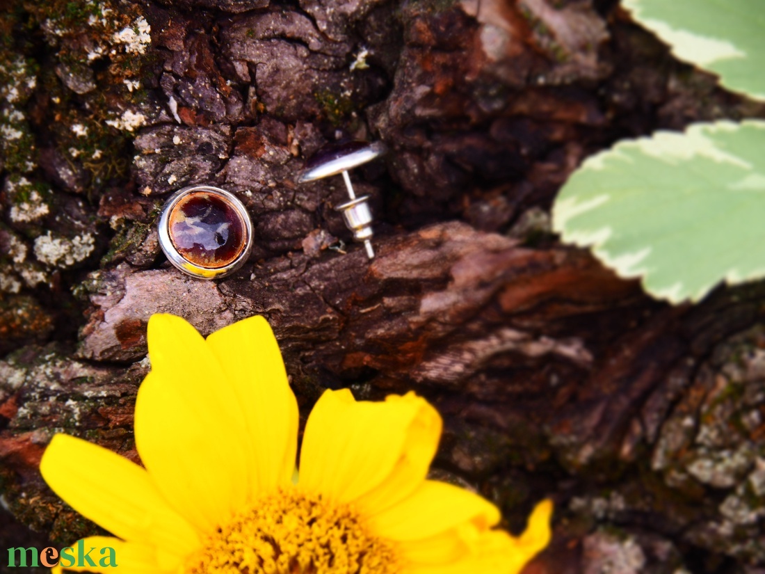 Bedugós fülbevaló - tűzzománc - padlizsán lila (márványos) - ékszer - fülbevaló - pötty fülbevaló - Meska.hu