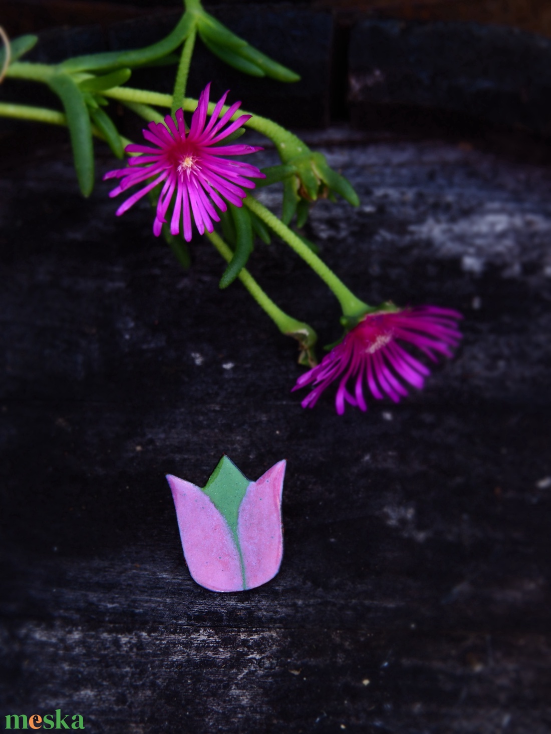 Tulipán bross, kitűző - tűzzománc  - ékszer - kitűző és bross - Meska.hu