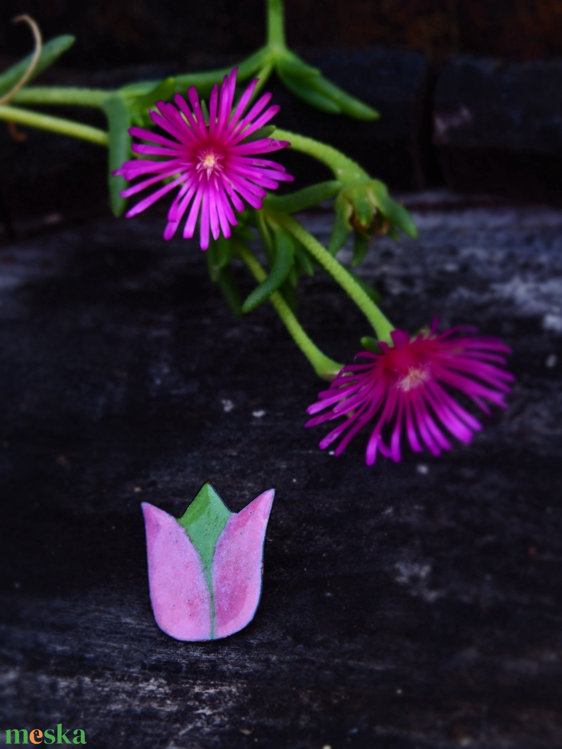 Tulipán bross, kitűző - tűzzománc  - ékszer - kitűző és bross - Meska.hu
