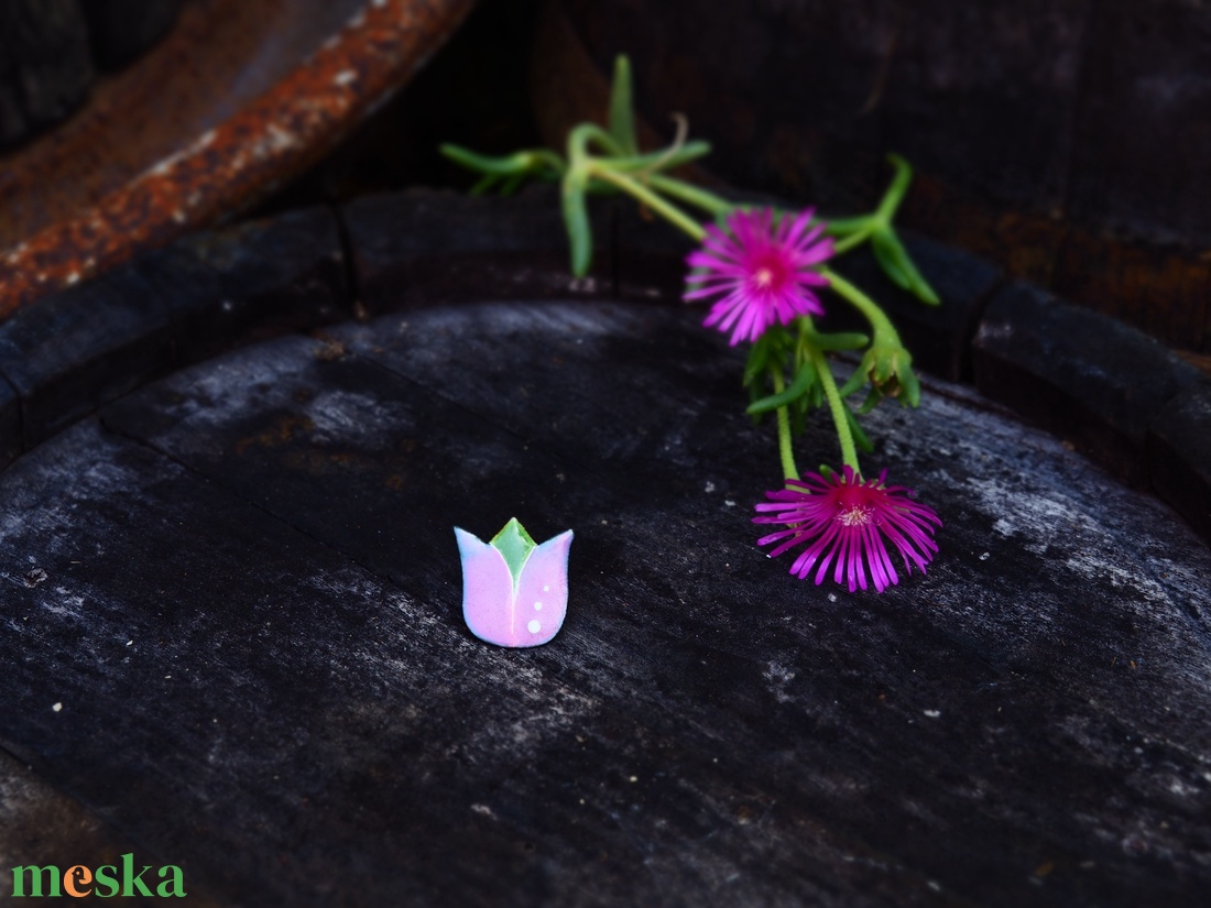 Tulipán bross, kitűző - tűzzománc  - ékszer - kitűző és bross - Meska.hu