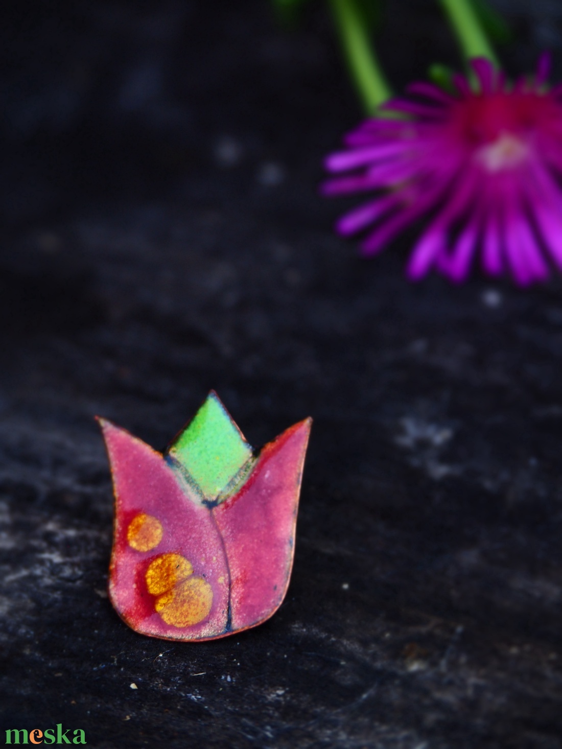 Tulipán bross, kitűző  - tűzzománc  - ékszer - kitűző és bross - Meska.hu