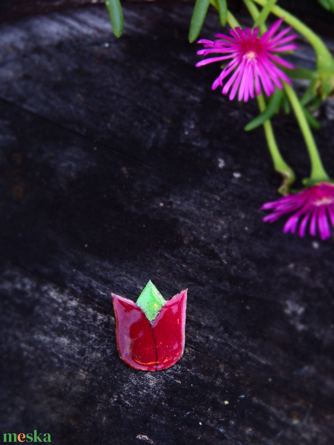 Tulipán bross, kitűző  - tűzzománc  - ékszer - kitűző és bross - Meska.hu
