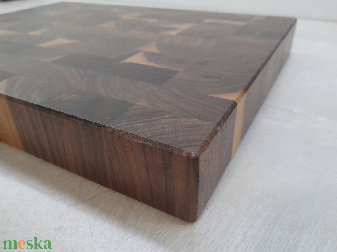 Bütüs Vágódeszka - otthon & életmód - konyhafelszerelés, tálalás - sütés, főzés - vágódeszka - Meska.hu