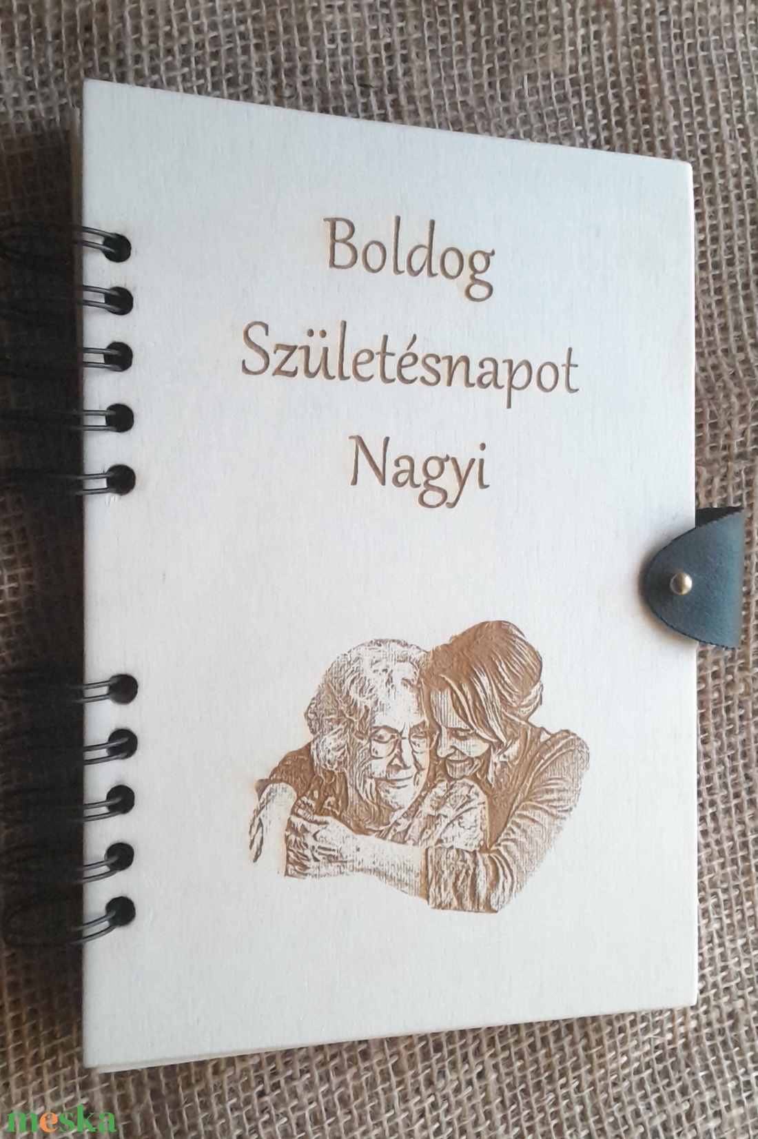 Születésnapi Köszöntő Könyv,Nagymamának,Fából készült,Fotó Gravirozott,Könyvecske,Spirálkötéssel. - otthon & életmód - papír, írószer - mappa - Meska.hu Születésnapi Köszöntő Könyv,Nagymamának,Fából készült,Fotó Gravirozott,Könyvecske,Spirálkötéssel. - otthon & életmód - papír, írószer - mappa - Meska.hu