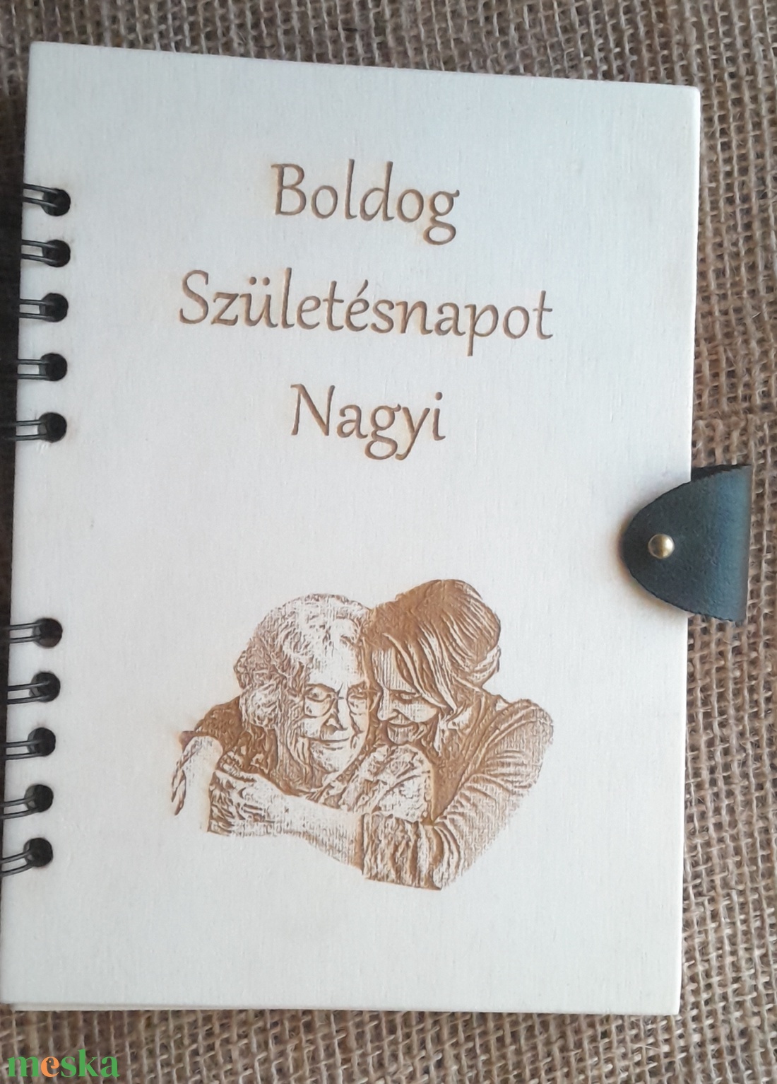 Születésnapi Köszöntő Könyv,Nagymamának,Fából készült,Fotó Gravirozott,Könyvecske,Spirálkötéssel. - otthon & életmód - papír, írószer - mappa - Meska.hu Születésnapi Köszöntő Könyv,Nagymamának,Fából készült,Fotó Gravirozott,Könyvecske,Spirálkötéssel. - otthon & életmód - papír, írószer - mappa - Meska.hu