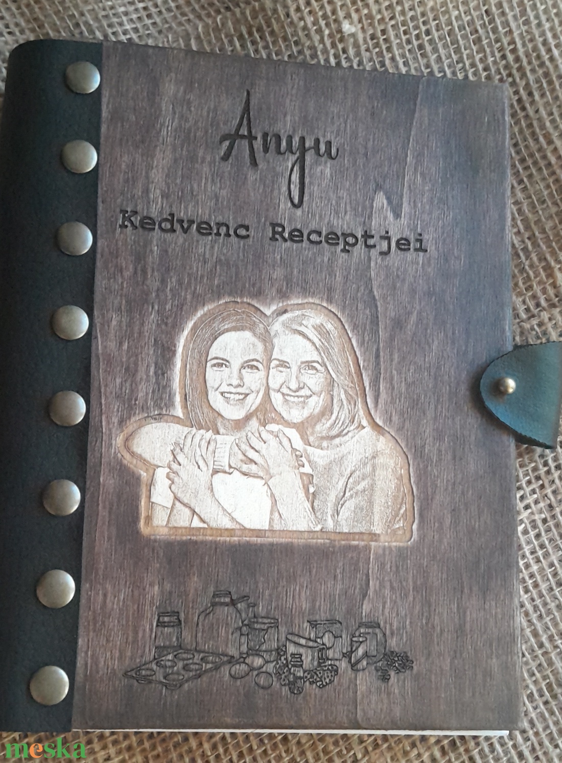 Anyukád kedvenc receptjei egyetlen, különleges könyvben - otthon & életmód - konyhafelszerelés, tálalás - sütés, főzés - receptfüzet - Meska.hu Anyukád kedvenc receptjei egyetlen, különleges könyvben - otthon & életmód - konyhafelszerelés, tálalás - sütés, főzés - receptfüzet - Meska.hu