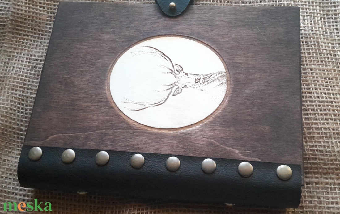 Vadásznapló / Album / Évfordulós ajánd�k / Nász ajándék /Könyv / Fotó album /Egyedi grafikával/Gravirozott Fa Boritóval - játék & sport - sport és kikapcsolódás - vadászat - Meska.hu