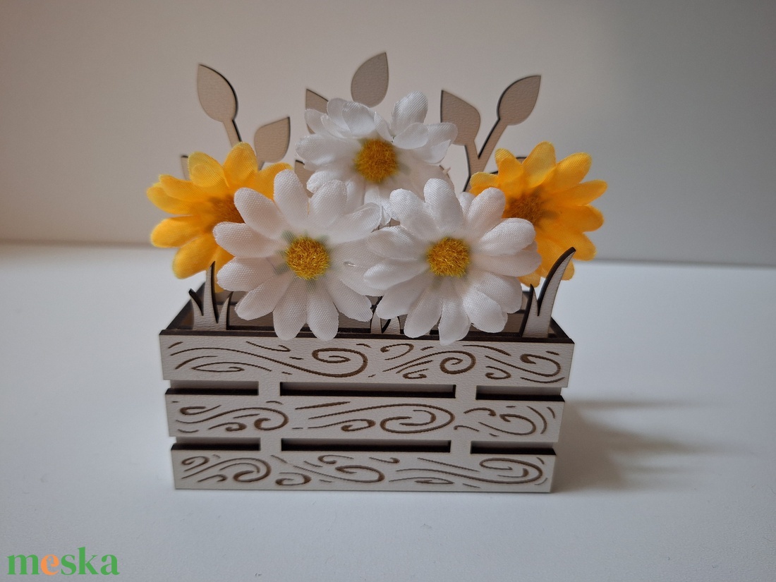 Virágdísz nőnapra / anyák napjára - otthon & életmód - dekoráció - virágdísz és tartó - virágtartó - Meska.hu
