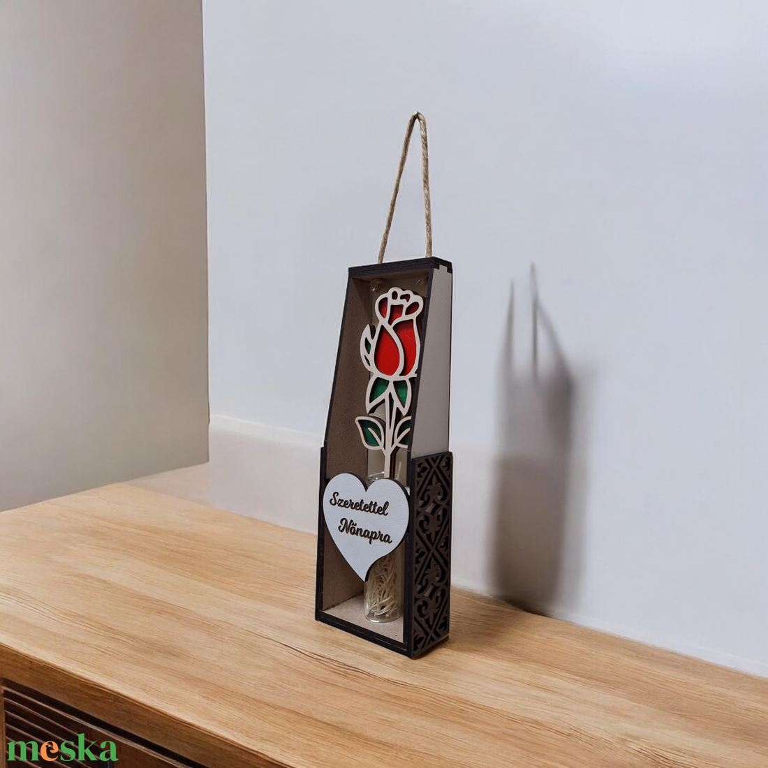 Nőnapi/anyák napi asztali vagy falidísz rózsával - otthon & életmód - dekoráció - asztal és polc dekoráció - asztaldísz - Meska.hu