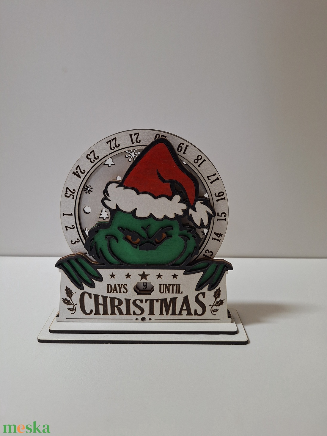 Karácsonyi asztaldekoráció - grincses adventi számláló - karácsony - karácsonyi lakásdekoráció - ünnepi asztaldekoráció - Meska.hu