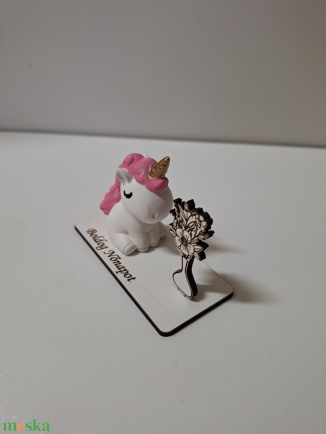 Unikornisos nőnapi asztaldísz - otthon & életmód - dekoráció - virágdekoráció - virágdíszek - asztali virágdísz - Meska.hu