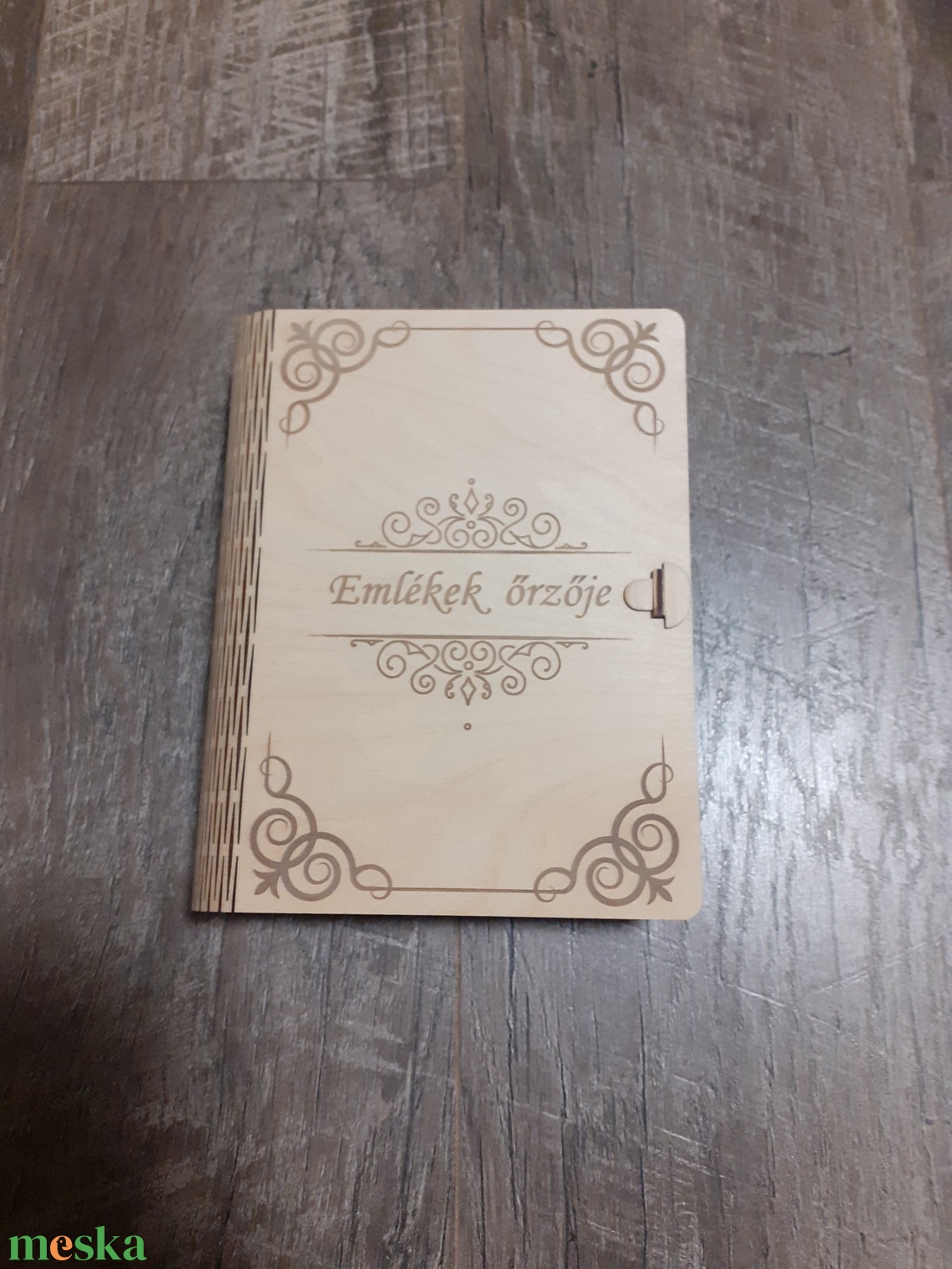 Könyv doboz - otthon & életmód - dekoráció - asztal és polc dekoráció - díszdoboz - Meska.hu