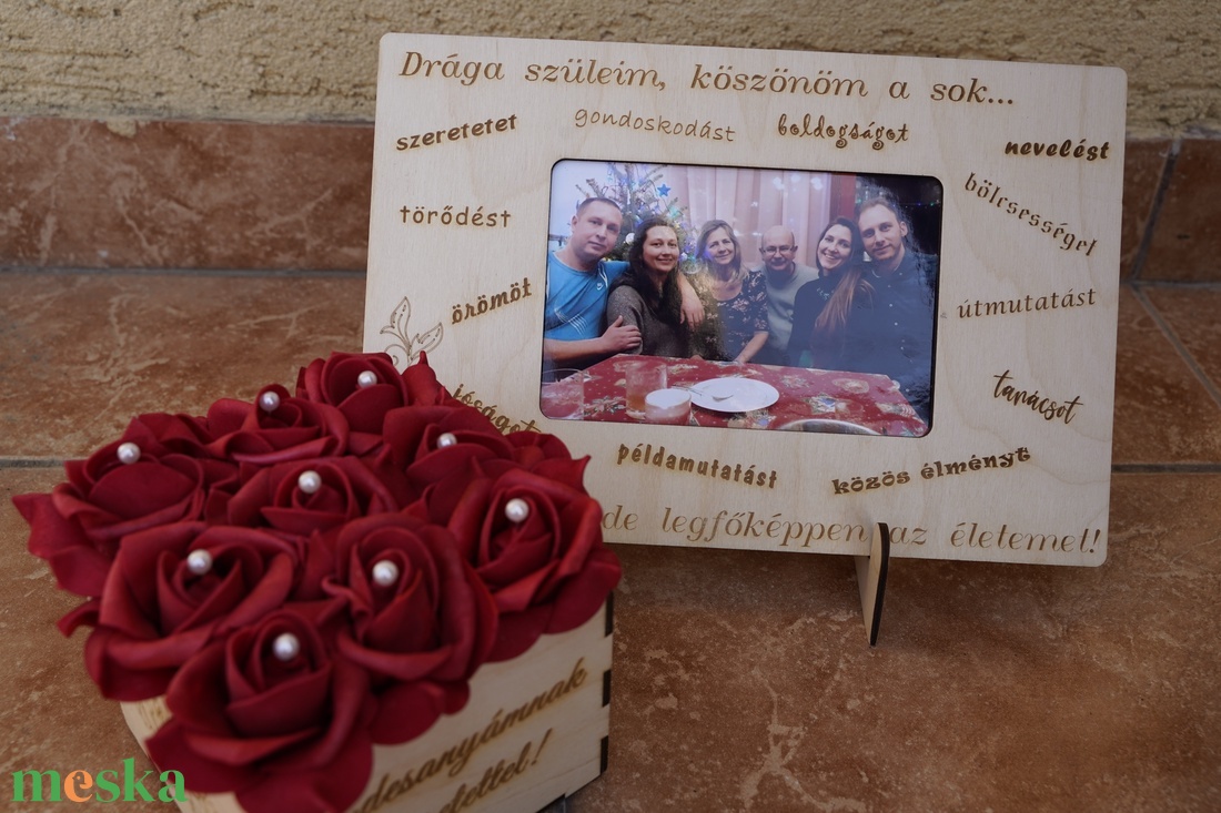 Szülőköszöntő fa képkeret egyedi felirattal - esküvő - emlék & ajándék - köszönőajándék - Meska.hu Szülőköszöntő fa képkeret egyedi felirattal - esküvő - emlék & ajándék - köszönőajándék - Meska.hu