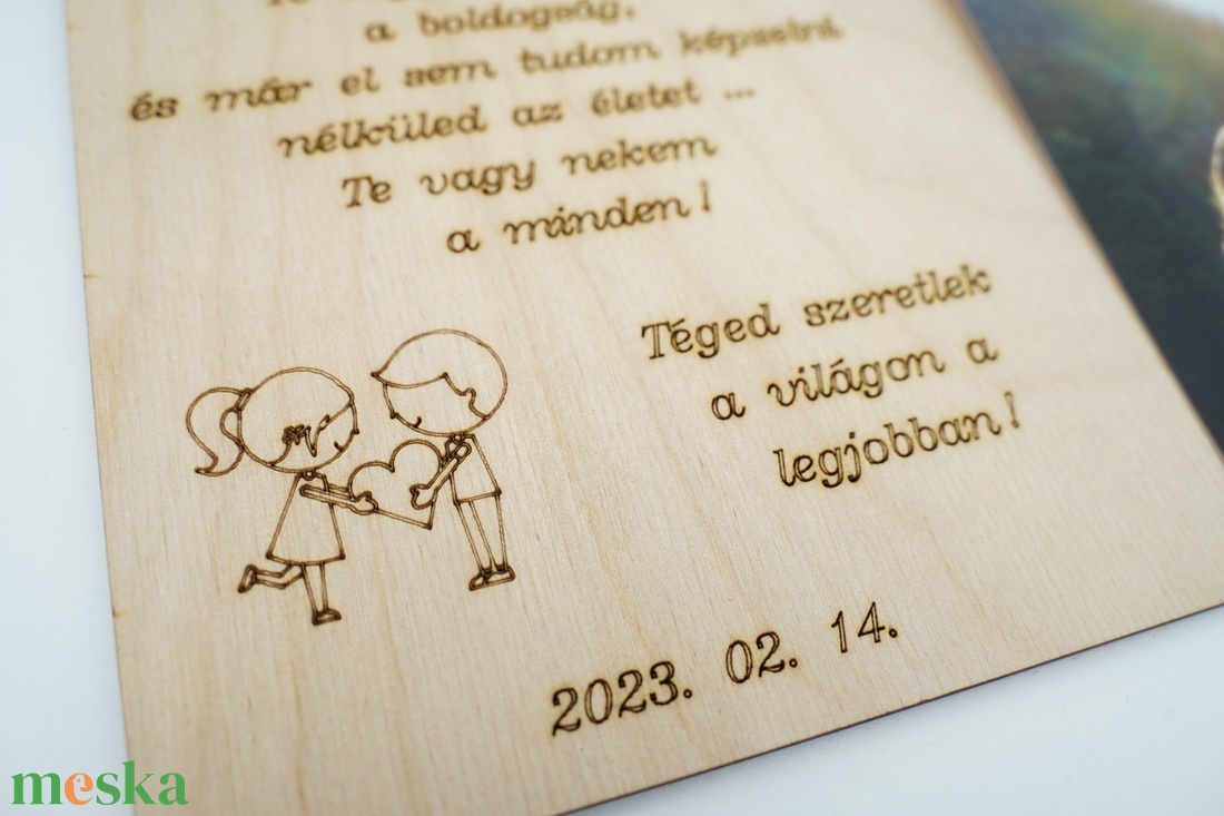Fényképes és gravírozott egyedi ajándék Valentin napra - otthon & életmód - dekoráció - kép & falikép - fából készült kép - Meska.hu