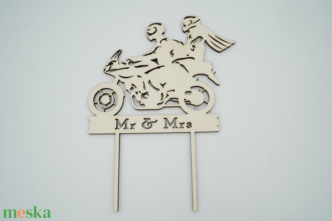 Motoros, gravírozott, fa tortabeszúró - otthon & életmód - konyhafelszerelés, tálalás - sütés, főzés - sütidísz - Meska.hu Motoros, gravírozott, fa tortabeszúró - otthon & életmód - konyhafelszerelés, tálalás - sütés, főzés - sütidísz - Meska.hu