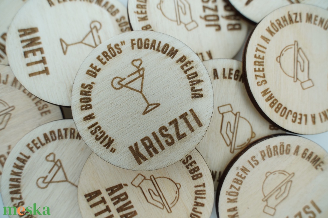 Leánybúcsúra, legénybúcsúra egyedi gravírozott kitűző, névtábla - ékszer - kitűző és bross - kitűző - Meska.hu Leánybúcsúra, legénybúcsúra egyedi gravírozott kitűző, névtábla - ékszer - kitűző és bross - kitűző - Meska.hu