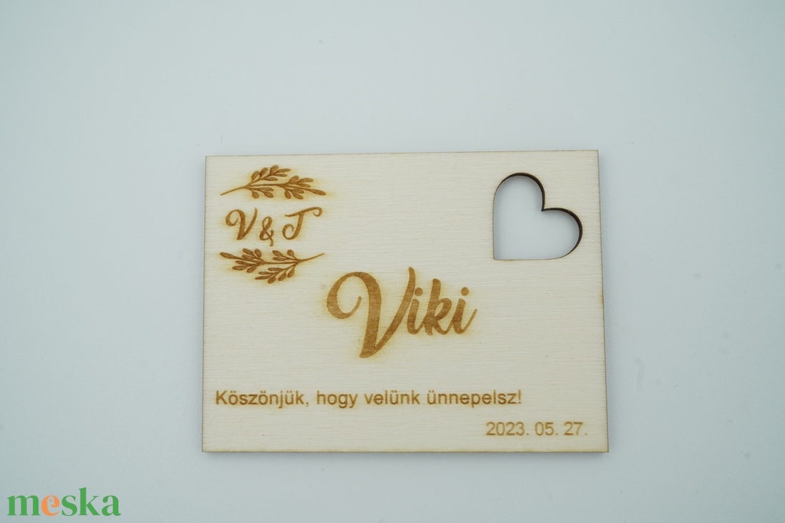 Névre szóló ültetőkártya, köszönőajándék, hűtőmágnes - esküvő - emlék & ajándék - köszönőajándék - Meska.hu Névre szóló ültetőkártya, köszönőajándék, hűtőmágnes - esküvő - emlék & ajándék - köszönőajándék - Meska.hu