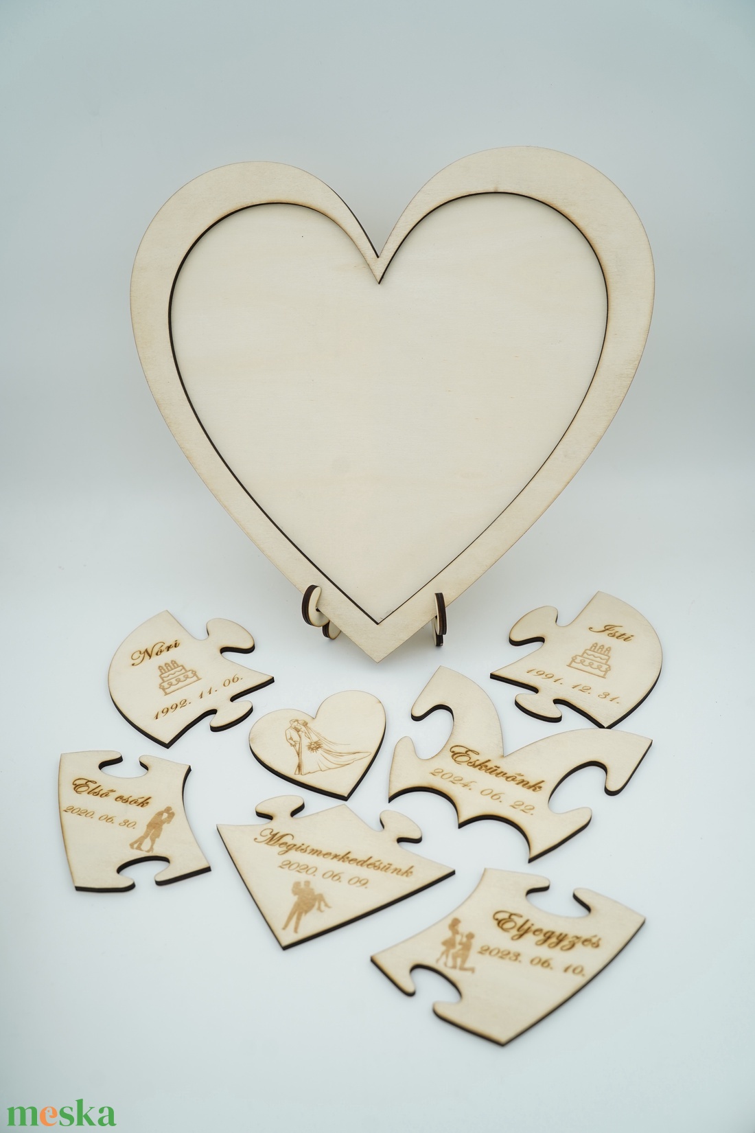 Szív formájú fa puzzle esküvőre, puzzle ceremóniára tartóval is - esküvő - emlék & ajándék - nászajándék - ceremónia szett - Meska.hu