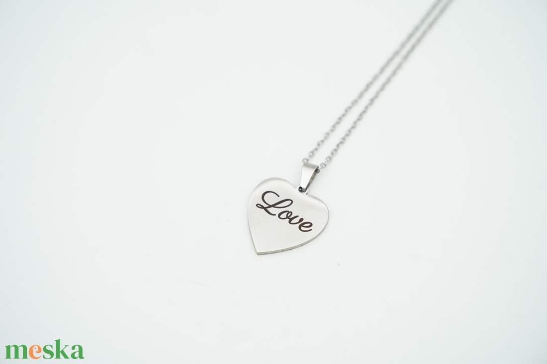 Egyedi névre szóló gravírozott nyaklánc  - ékszer - nyaklánc - medálos nyaklánc - Meska.hu