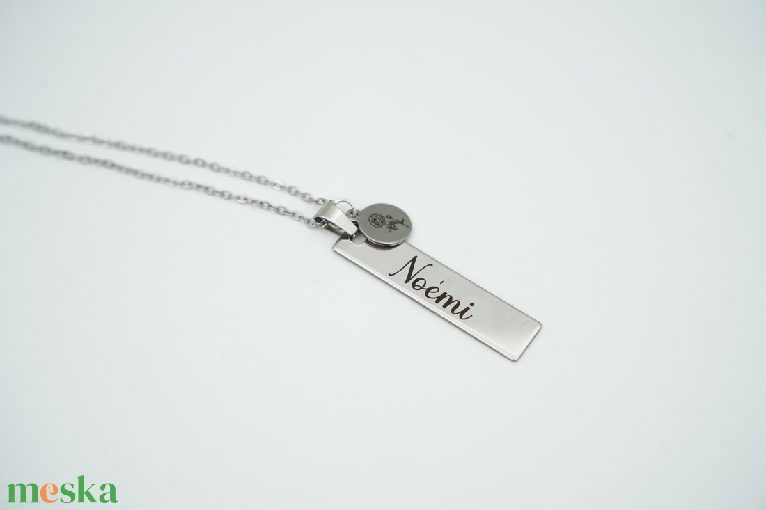 Egyedi névre szóló gravírozott nyaklánc  - ékszer - nyaklánc - medálos nyaklánc - Meska.hu