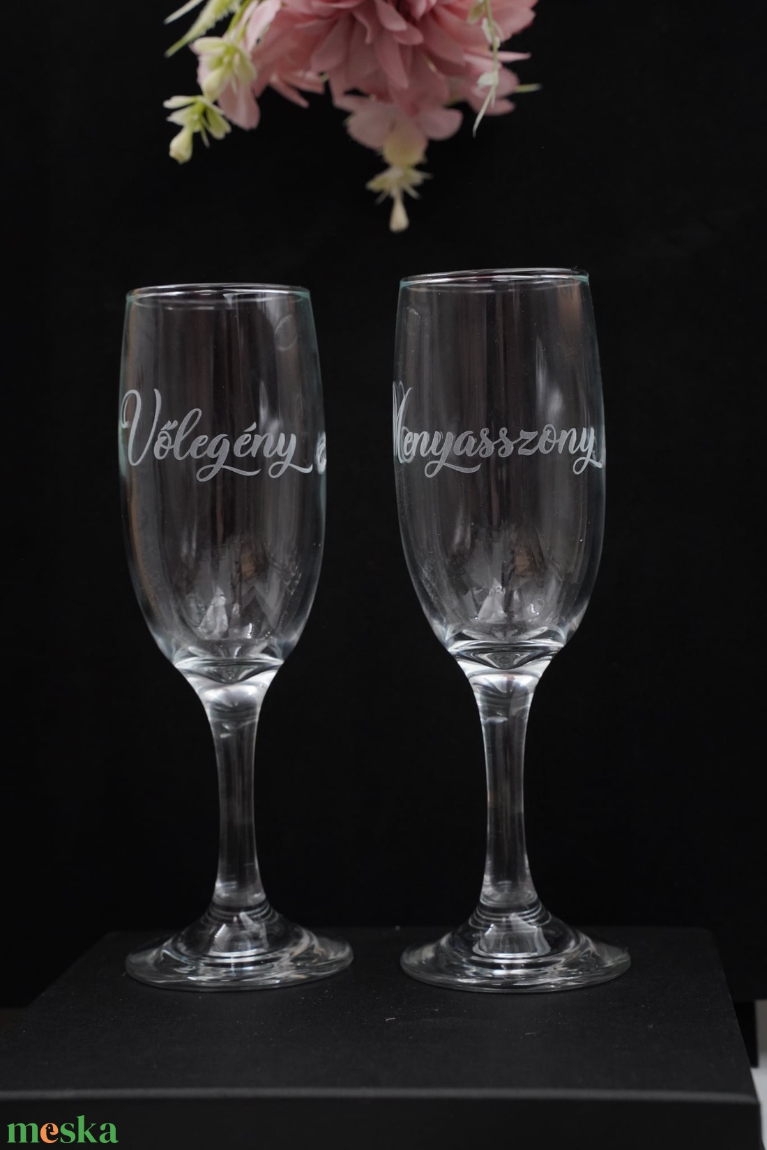 Gravírozott pezsgőspohár esküvőre - esküvő - emlék & ajándék - nászajándék - esküvői pohár, pohárszett - Meska.hu