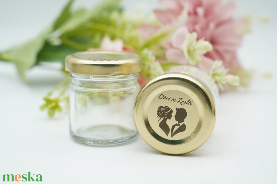 Gravírozott kis üveg + tető - kellékek & szerszámok - díszíthető tárgyak - üveg - Meska.hu