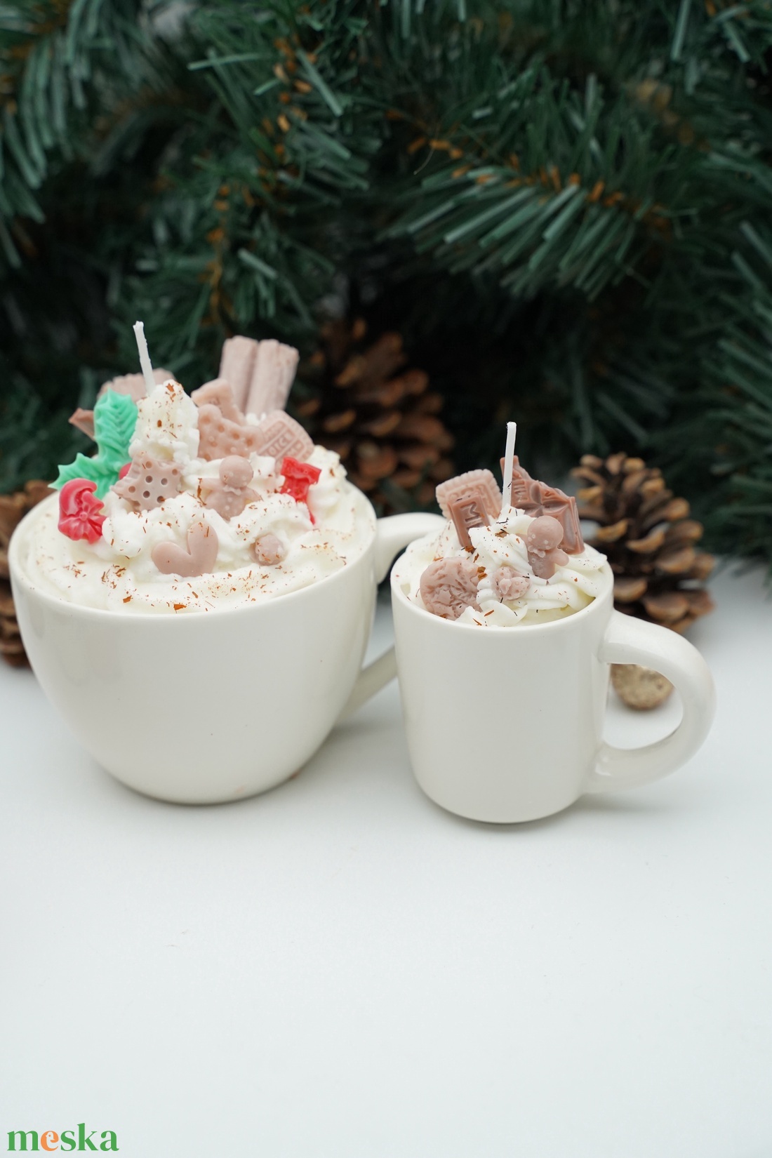 Karácsonyi illatgyertya bögrék dekorálva - karácsony - karácsonyi lakásdekoráció - karácsonyi illatgyertya, mécses - Meska.hu