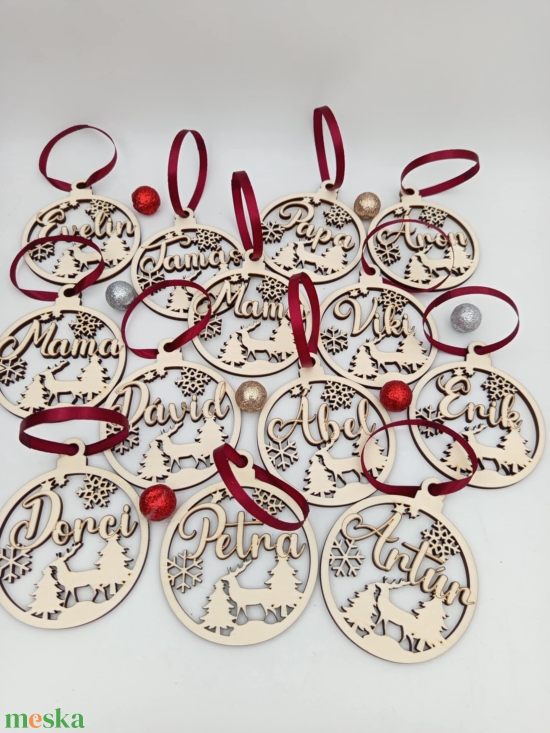 Névre szóló, gravírozott, fa karácsonyfadísz - karácsony - karácsonyi lakásdekoráció - karácsonyfadíszek - Meska.hu