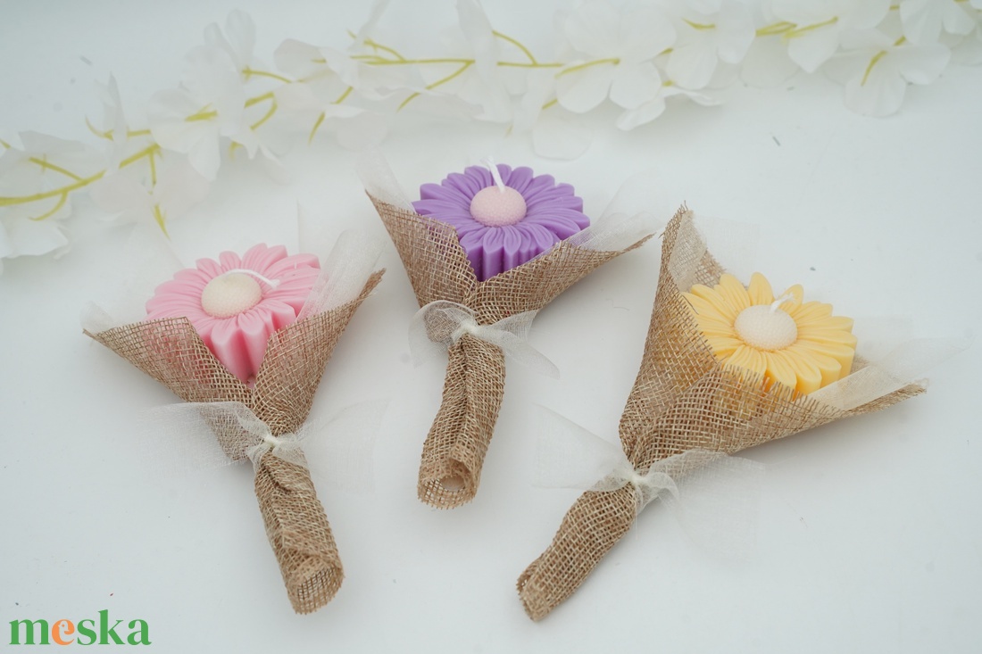 Egy szál margaréta � szójaviasz illatgyertya, dekorgyertya, köszönőajándék  - kellékek & szerszámok - dekorációs kellékek - dekorációs gyertya - Meska.hu